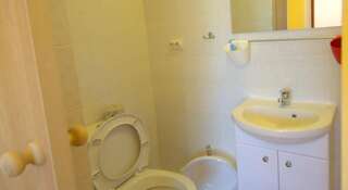 Гостиница Guest House Uyutniy Dvorik Анапа Двухместный номер с 1 кроватью или 2 отдельными кроватями-13