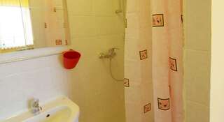 Гостиница Guest House Uyutniy Dvorik Анапа Двухместный номер с 1 кроватью или 2 отдельными кроватями-14